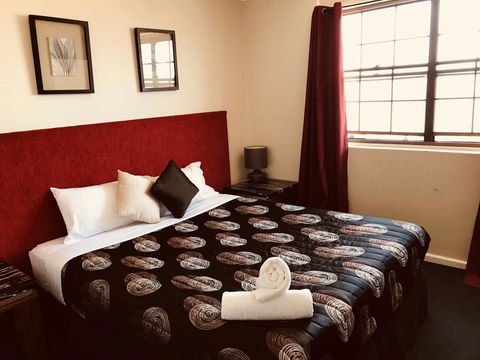 The Shamrock Hotel - Flights 0