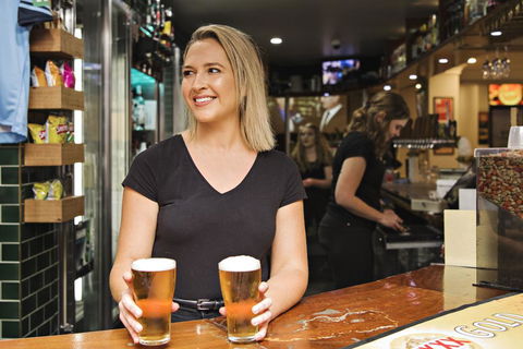 The Woolpack Hotel - Flights 3