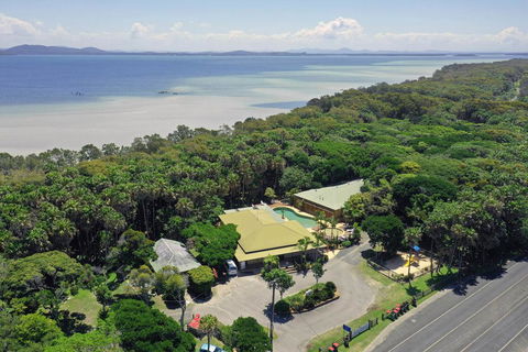 Tiona Holiday Park - Flights 2