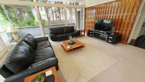 Toorak Luxury Living - Flights 3