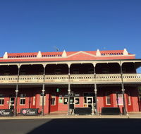 Tumut Star Hotel - Flights