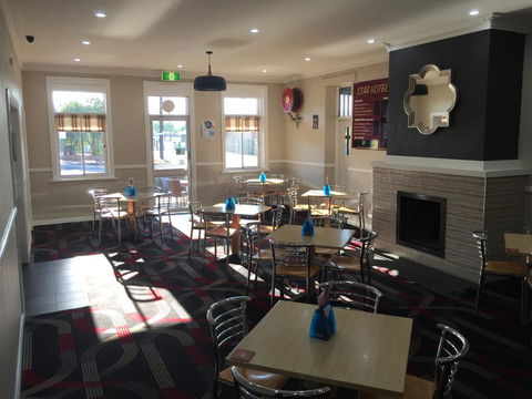 Tumut Star Hotel - Flights 2
