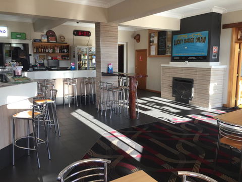 Tumut Star Hotel - Flights 1