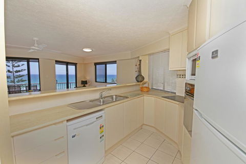 Unit 3, The Rocks, 1746 David Low Way Coolum Beach - 500 BOND - Flights 2