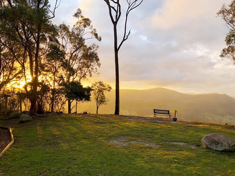 Valley View Luxury Retreat - Flights 1