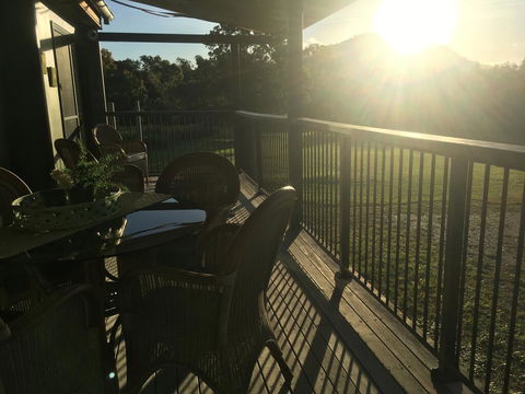 Valley Views Lodge Port Douglas - Flights 3