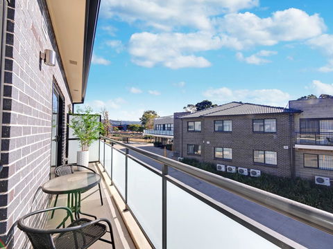 Value Suites Penrith - Flights 3