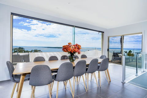VIEWS FOREVER - INVERLOCH - Flights 1