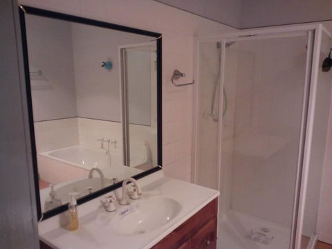 Avala Accommodation Daylesford - Flights 4