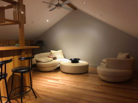 Avala Accommodation Daylesford - Flights 11