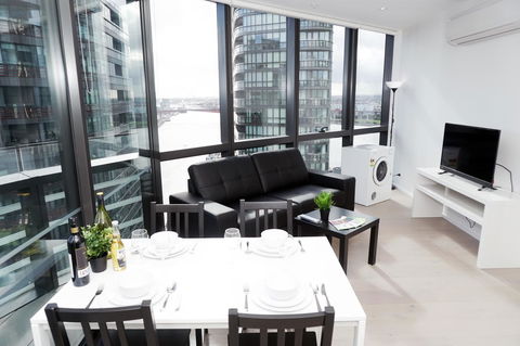 Auzzie Apartments Docklands, Melbourne - Flights 33