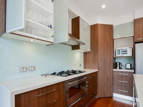 Boutique Stays - Maple On Kent - Flights 6