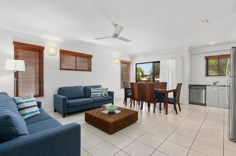 Blue Lagoon Resort - Flights 1