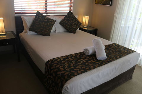 Blue Lagoon Resort - Flights 13