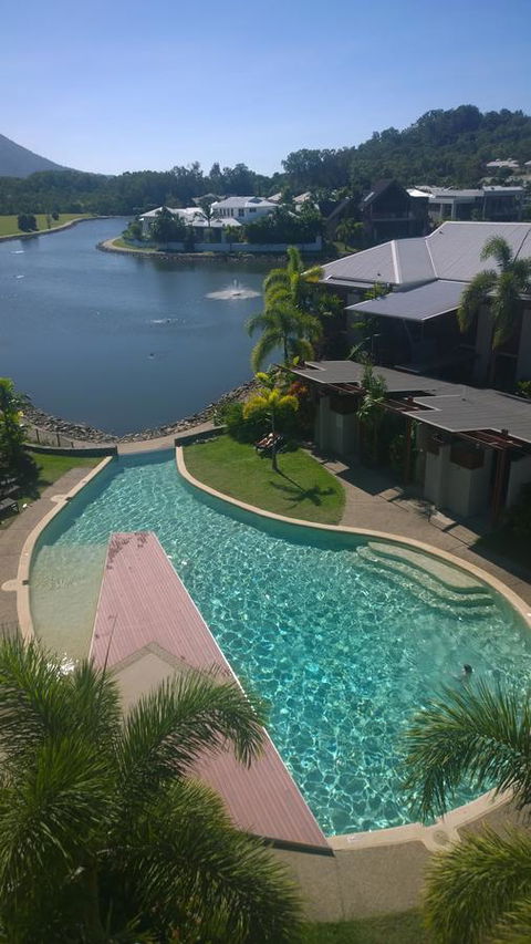 Blue Lagoon Resort - Flights 23