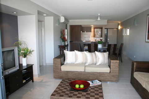 Blue Lagoon Resort - Flights 12