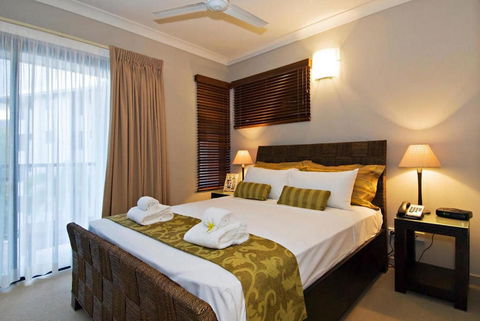 Blue Lagoon Resort - Flights 26