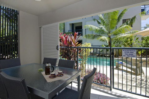 Blue Lagoon Resort - Flights 22