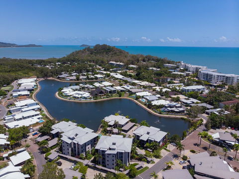 Blue Lagoon Resort - Flights 7
