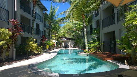 Blue Lagoon Resort - Flights 21