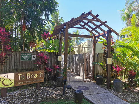 Mango Lagoon Resort & Wellness Spa - Flights 10