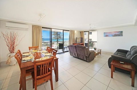 Coolum Caprice - Flights 7