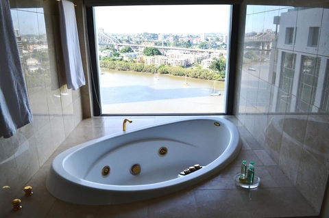 Stamford Plaza Brisbane - Flights 41
