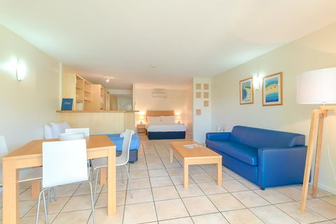 At The Sound Noosa Motel - Flights 39