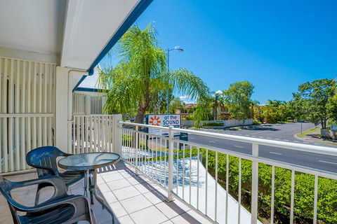 At The Sound Noosa Motel - Flights 33