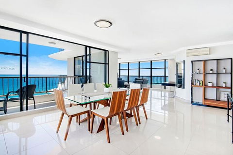 ULTIQA Beach Haven On Broadbeach - Flights 28