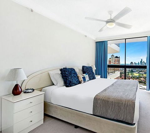 ULTIQA Beach Haven On Broadbeach - Flights 13