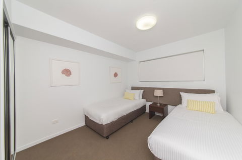 Echelon Apartments Yeppoon - Flights 7