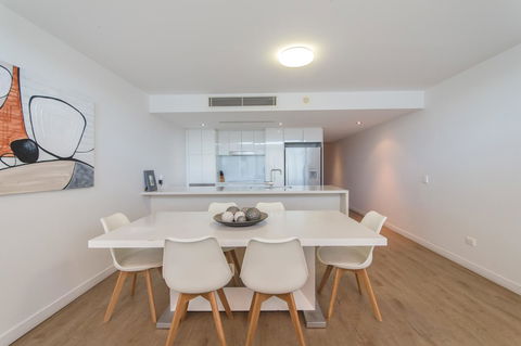 Echelon Apartments Yeppoon - Flights 16