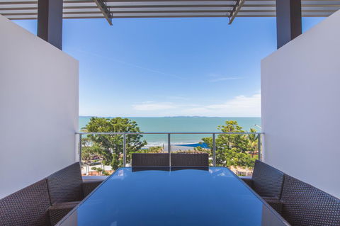 Echelon Apartments Yeppoon - Flights 18