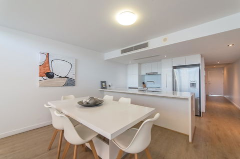 Echelon Apartments Yeppoon - Flights 17
