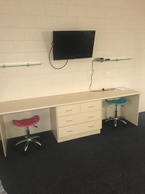 YAL Cairns - A Motel That Makes A Difference - Flights 29