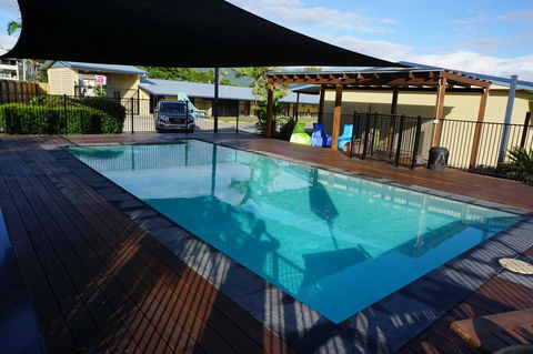 YAL Cairns - A Motel That Makes A Difference - Flights 31