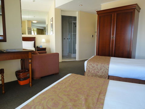 Madison Tower Mill Hotel - Flights 19