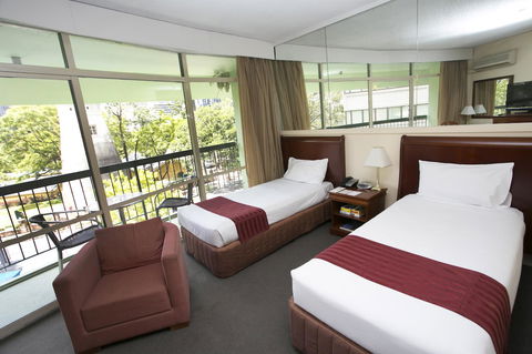 Madison Tower Mill Hotel - Flights 7