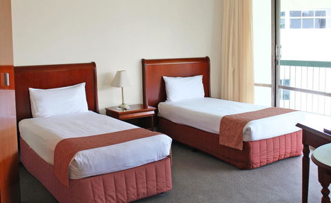 Madison Tower Mill Hotel - Flights 5