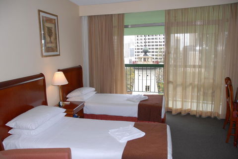 Madison Tower Mill Hotel - Flights 22