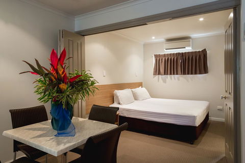 Cairns Colonial Club Resort - Flights 27