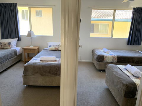 Coolum Beach Getaway Resort - Flights 5