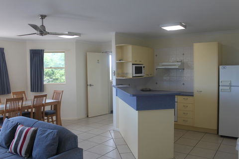 Coolum Beach Getaway Resort - Flights 23
