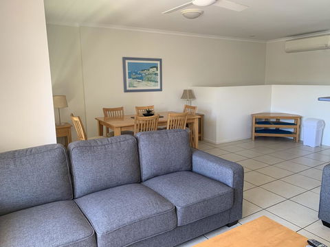 Coolum Beach Getaway Resort - Flights 3