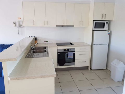 Coolum Beach Getaway Resort - Flights 9