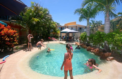 Coolum Beach Getaway Resort - Flights 28