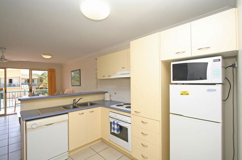 Coolum Beach Getaway Resort - Flights 27