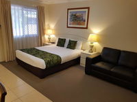 Book Chinchilla Accommodation Vacations Flights Flights