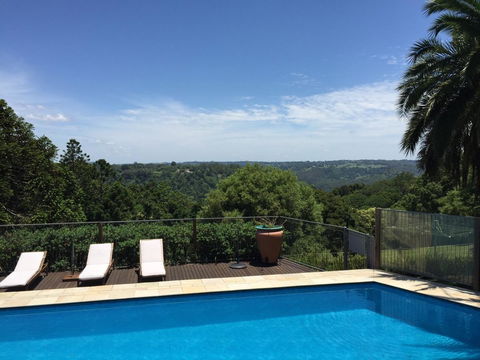 Montville Holiday Apartments - Flights 18